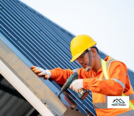 colocarondulineconpanelsandwichenbadajos 1920w