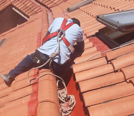 reparaciondegoterasurgentesenzafrabadajoz 1920w